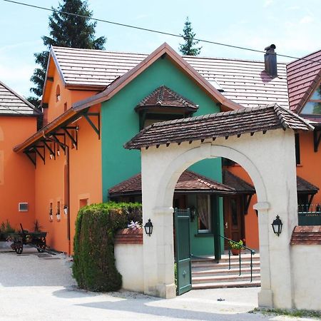 L'Auberge Des Gourmets Hotel Restaurant Le Vaudioux Exterior photo